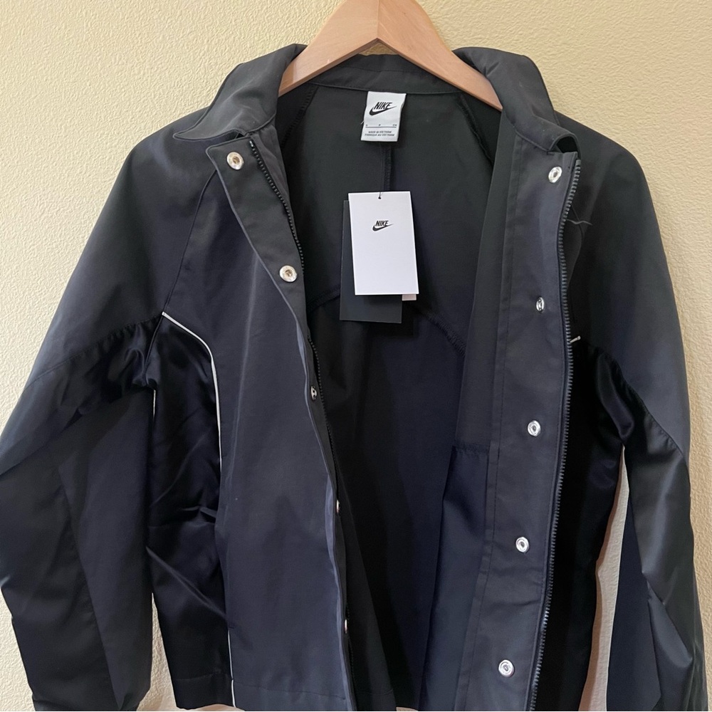 NWT Nike Sportswear Woven Jacket - Picture 6 of 8